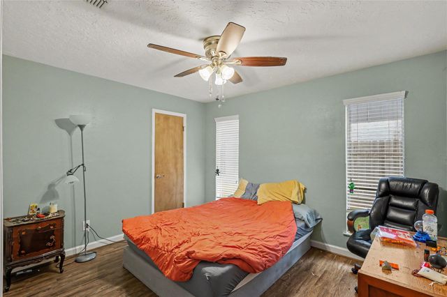 5519 Arncliffe Drive, Houston, TX 77088