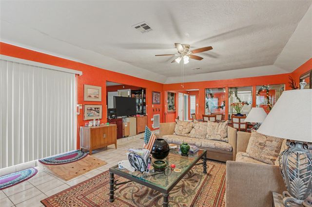 5519 Arncliffe Drive, Houston, TX 77088