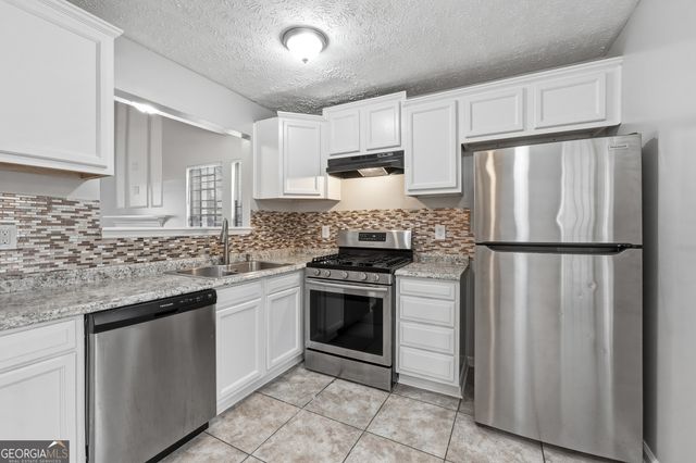 5335 Forest Downs Lane, South Fulton, GA 30349