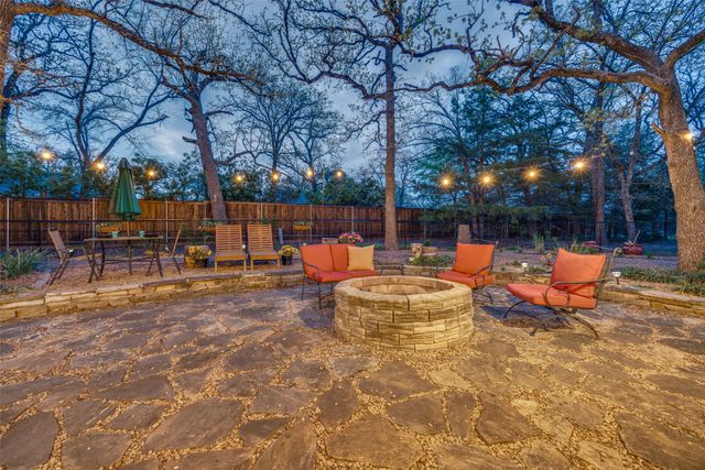 229 Colt Drive, Lake Kiowa, TX 76240