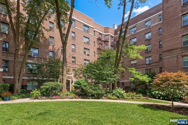 100 Palisade Avenue B51, Englewood, NJ 07631