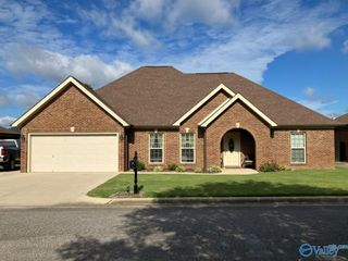 15815 Landview Lane, Athens, AL 35613