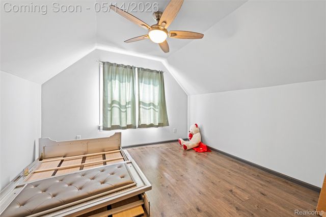 20704 Lancaster Street, Harper Woods, MI 48225