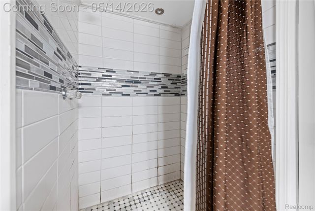 20704 Lancaster Street, Harper Woods, MI 48225