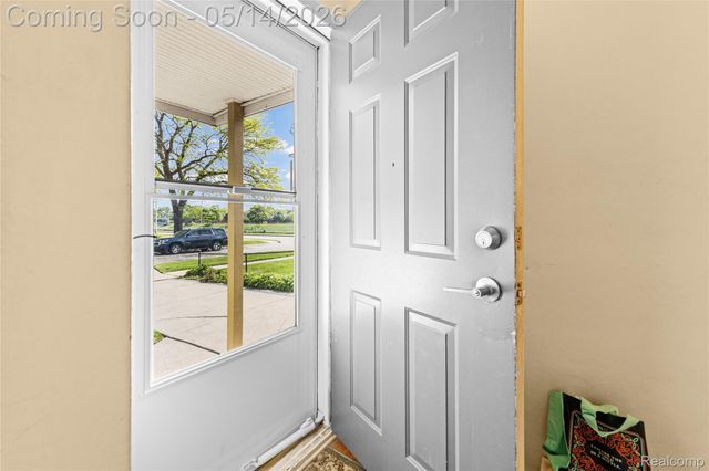 20704 Lancaster Street, Harper Woods, MI 48225