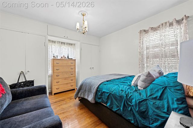 20704 Lancaster Street, Harper Woods, MI 48225