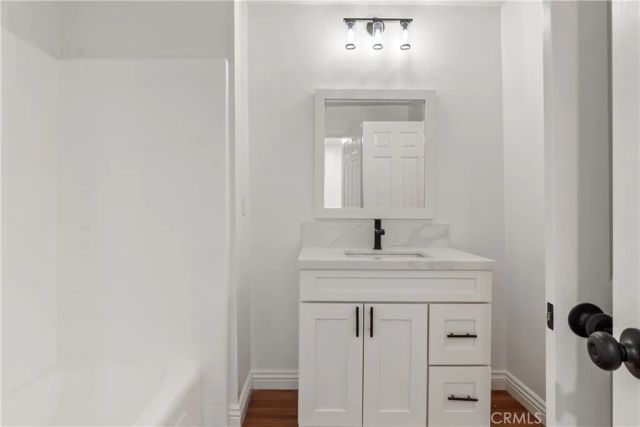 164 Brookline Lane, Costa Mesa, CA 92626