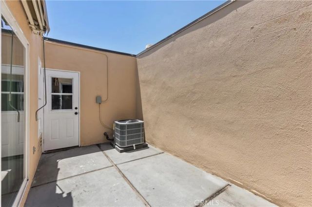 164 Brookline Lane, Costa Mesa, CA 92626