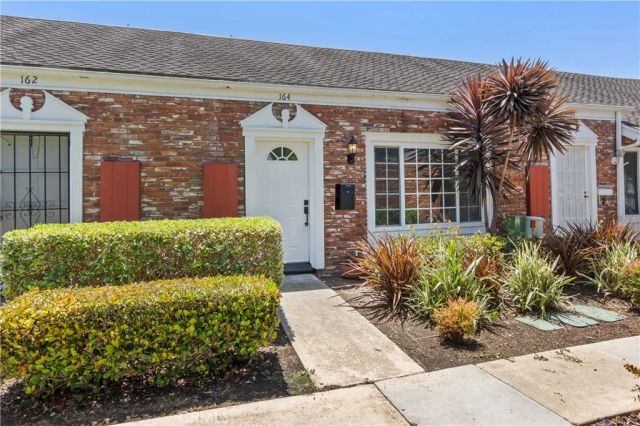 164 Brookline Lane, Costa Mesa, CA 92626