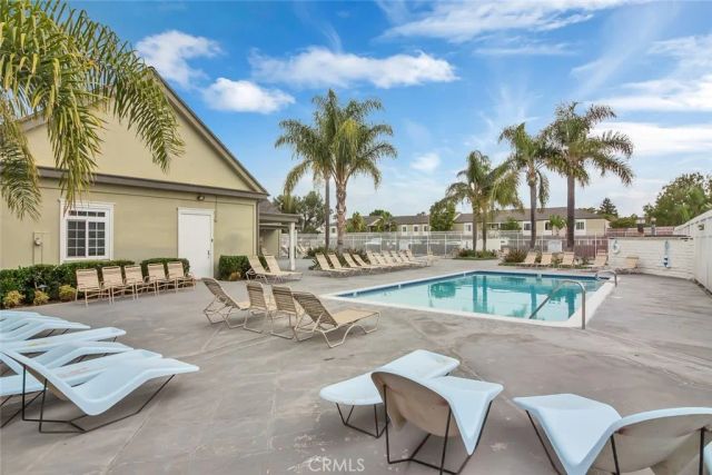 164 Brookline Lane, Costa Mesa, CA 92626