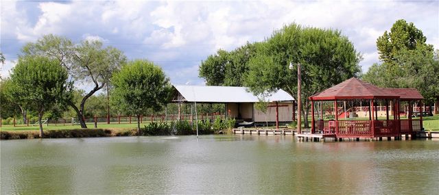 6139 Mockingbird, Mathis, TX 78368