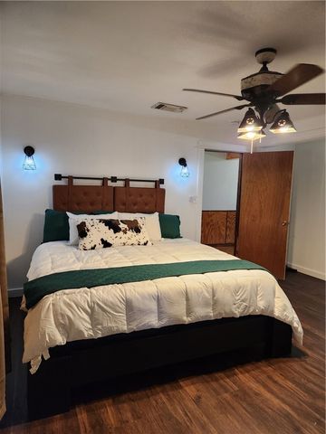 6139 Mockingbird, Mathis, TX 78368