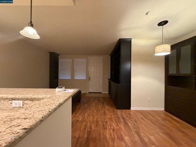 112 Serra Way, San Pablo, CA 94806