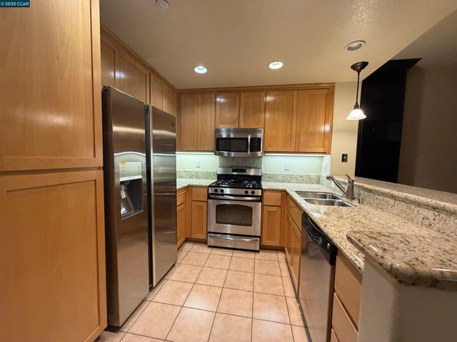 112 Serra Way, San Pablo, CA 94806