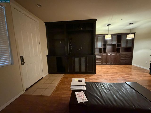 112 Serra Way, San Pablo, CA 94806