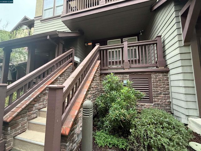 112 Serra Way, San Pablo, CA 94806