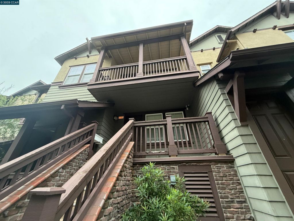 112 Serra Way, San Pablo, CA 94806