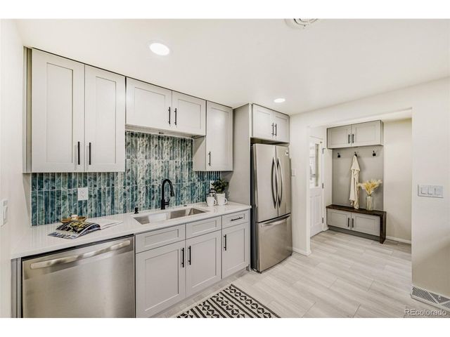 6910 Reno Dr, Arvada, CO 80002