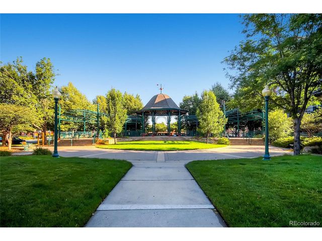 6910 Reno Dr, Arvada, CO 80002