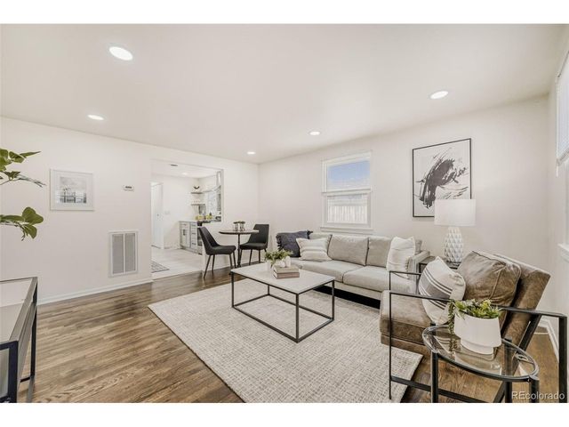 6910 Reno Dr, Arvada, CO 80002