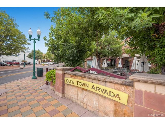 6910 Reno Dr, Arvada, CO 80002