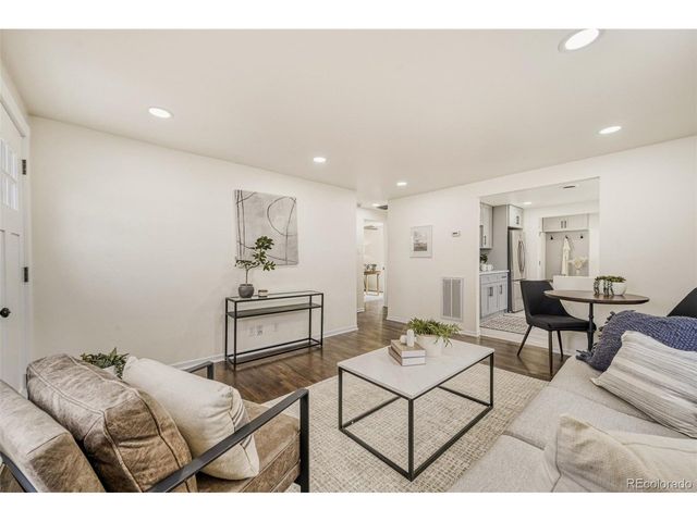 6910 Reno Dr, Arvada, CO 80002