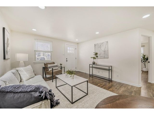 6910 Reno Dr, Arvada, CO 80002