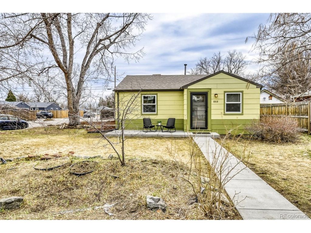 6910 Reno Dr, Arvada, CO 80002