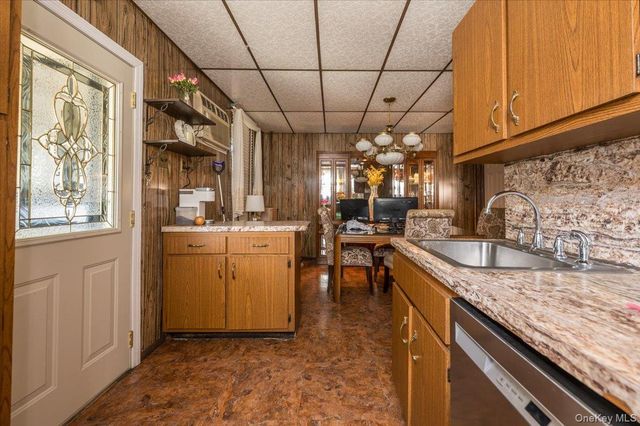 717 Calhoun Avenue, Bronx, NY 10465