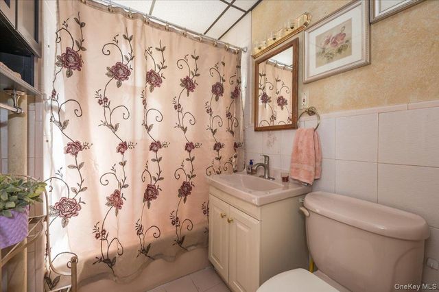 717 Calhoun Avenue, Bronx, NY 10465