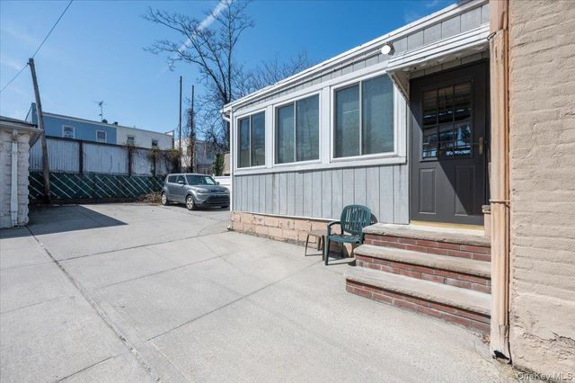 717 Calhoun Avenue, Bronx, NY 10465