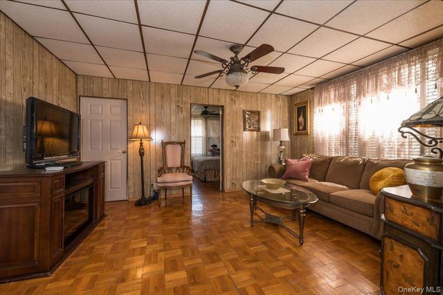 717 Calhoun Avenue, Bronx, NY 10465