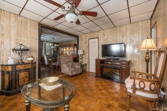 717 Calhoun Avenue, Bronx, NY 10465