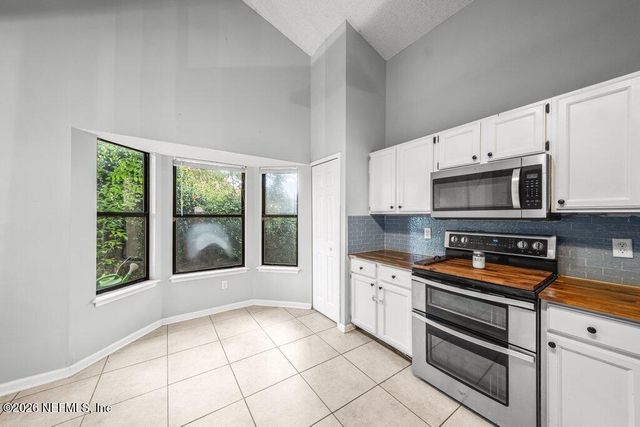 414 SHAMROCK Avenue S, Jacksonville, FL 32218