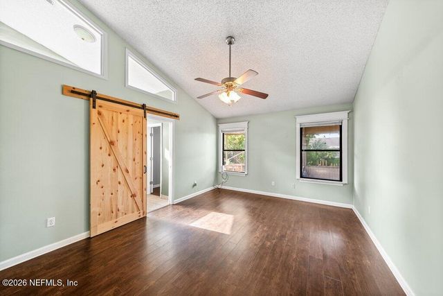 414 SHAMROCK Avenue S, Jacksonville, FL 32218