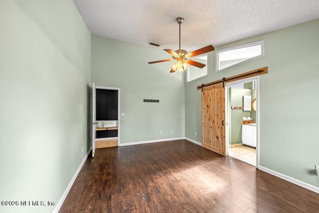 414 SHAMROCK Avenue S, Jacksonville, FL 32218