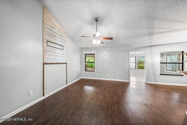 414 SHAMROCK Avenue S, Jacksonville, FL 32218