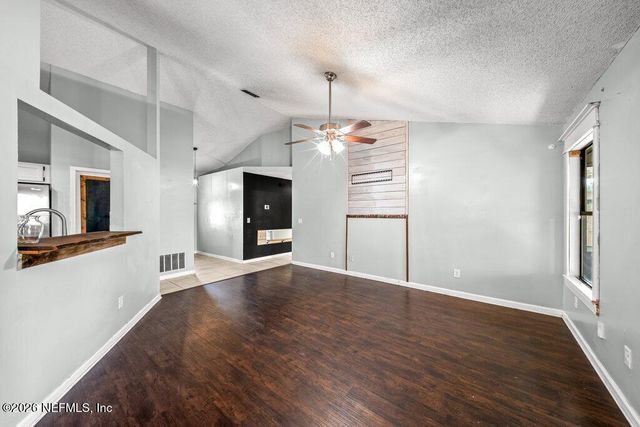414 SHAMROCK Avenue S, Jacksonville, FL 32218