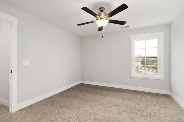 24 Port Royal Estate, Adams, TN 37010