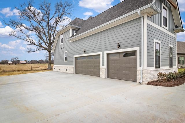 24 Port Royal Estate, Adams, TN 37010