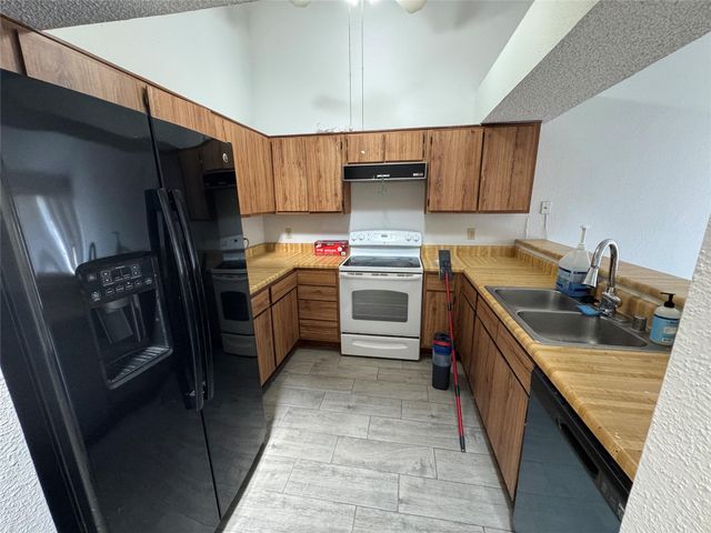 12959 Wirevine Lane, Houston, TX 77072