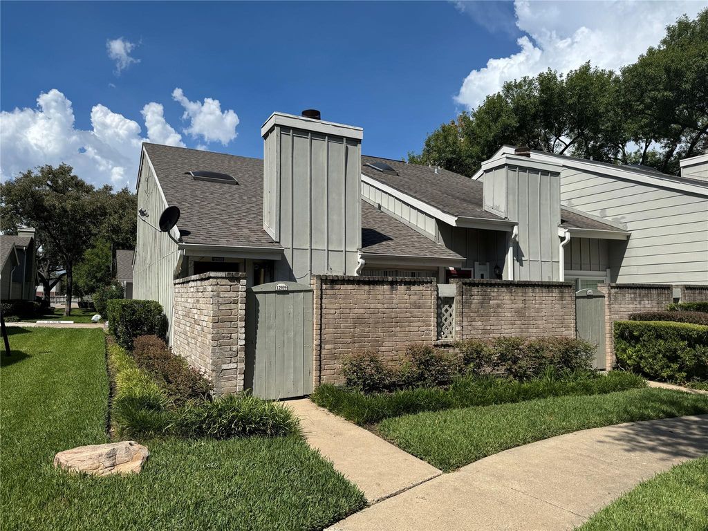 12959 Wirevine Lane, Houston, TX 77072