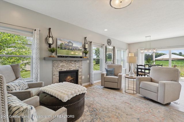 2418 Knollridge Lane, Williamston, MI 48895