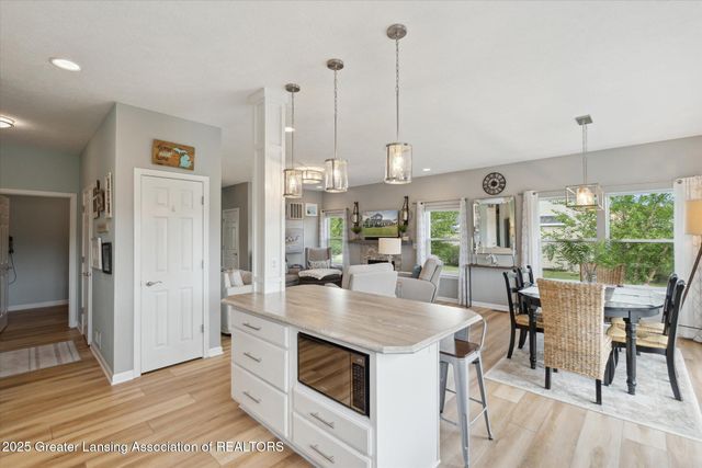 2418 Knollridge Lane, Williamston, MI 48895