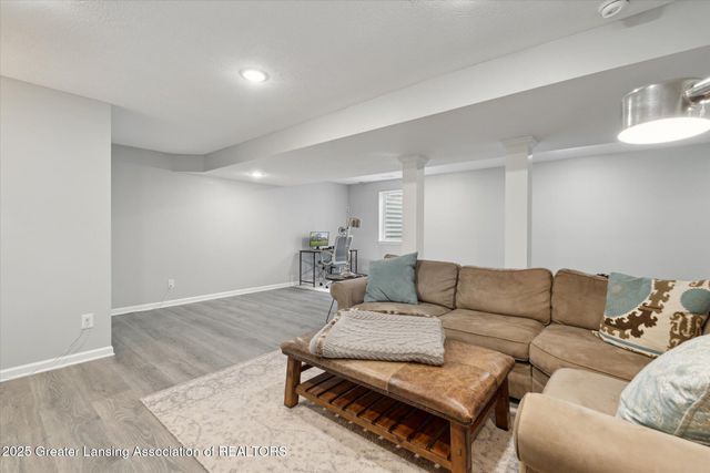 2418 Knollridge Lane, Williamston, MI 48895