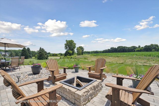 2418 Knollridge Lane, Williamston, MI 48895
