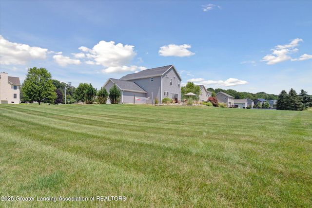 2418 Knollridge Lane, Williamston, MI 48895