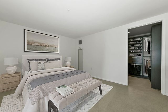 1 Earhart Street 719, Cambridge, MA 02141