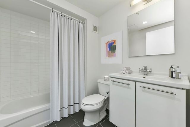 1 Earhart Street 719, Cambridge, MA 02141