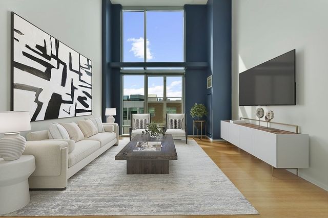 1 Earhart Street 719, Cambridge, MA 02141